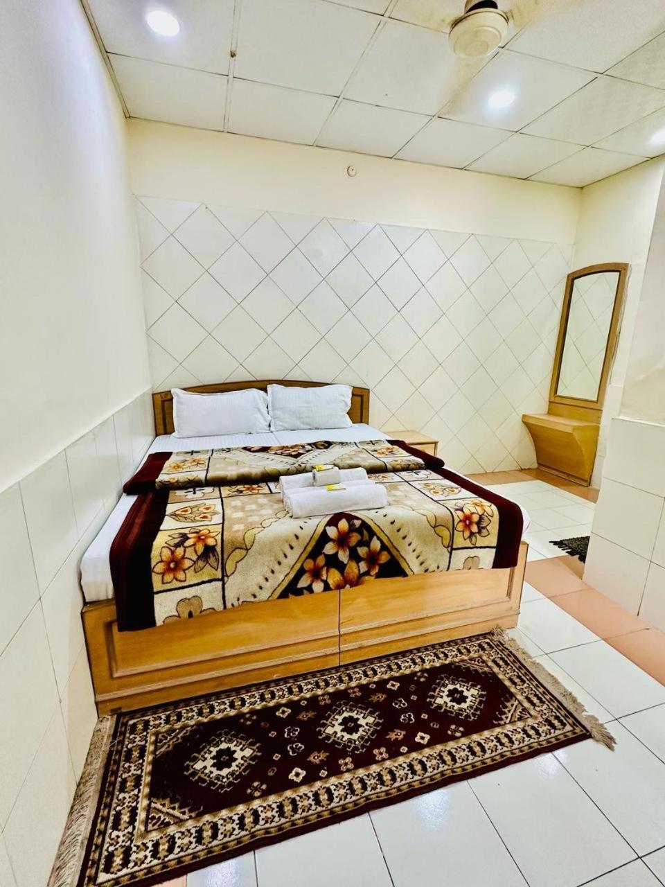 Hotel Sheela, 100M From Taj Mahal Agra  Exteriér fotografie