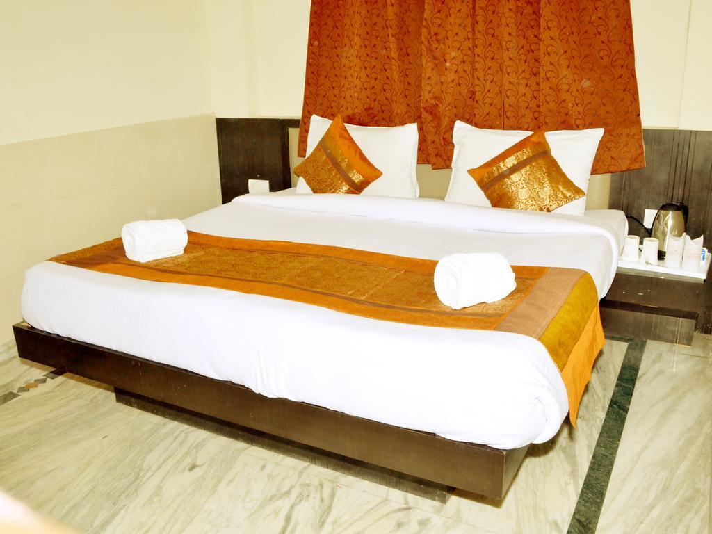 Hotel Sheela, 100M From Taj Mahal Agra  Exteriér fotografie