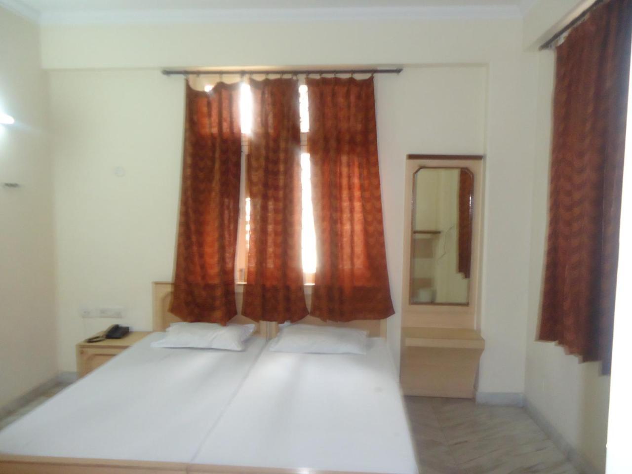 Hotel Sheela, 100M From Taj Mahal Agra  Pokoj fotografie