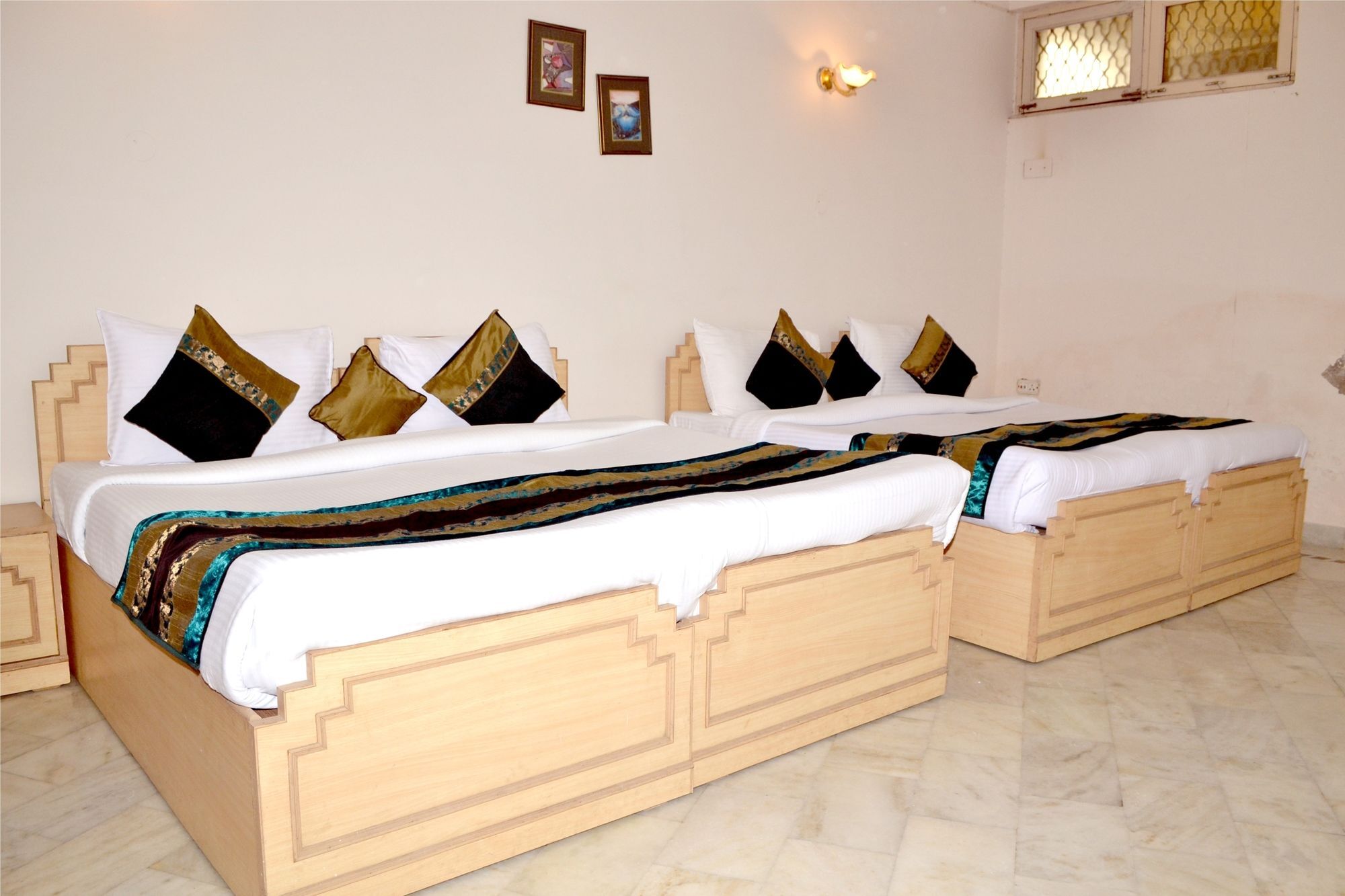 Hotel Sheela, 100M From Taj Mahal Agra  Exteriér fotografie