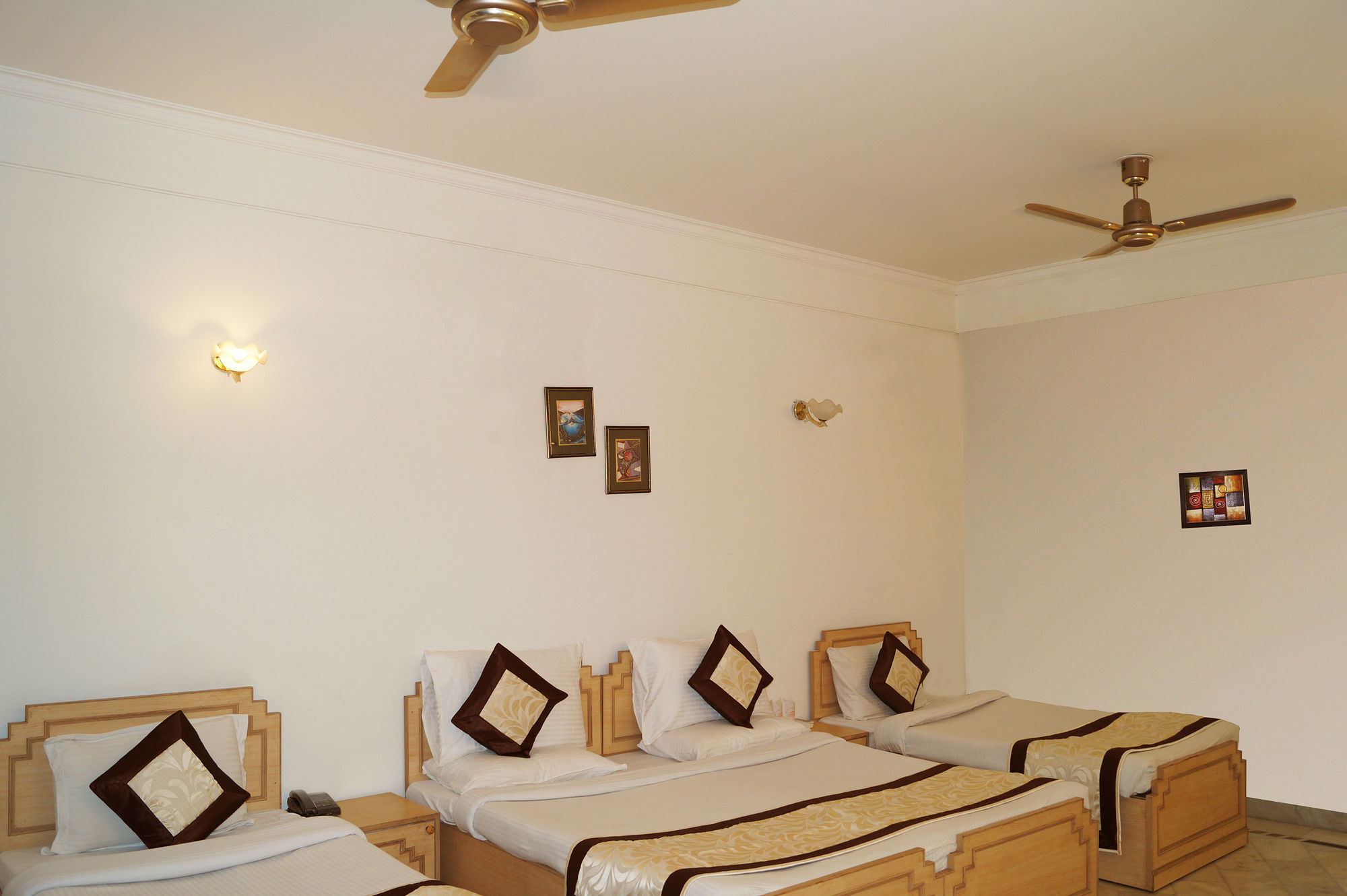 Hotel Sheela, 100M From Taj Mahal Agra  Exteriér fotografie